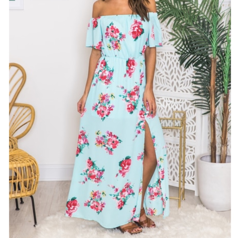 🆕 On the Beach Floral Maxi Dress